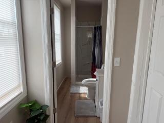 Judees Comfort 1 Charming 1 bedroom Studio walking distance to Hospital Public Transportation to New York City Airport Downtown Newark Restaurants and night life - Newark - 9