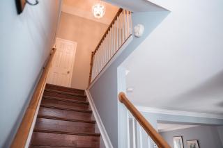 Cozy Stay Springfield Townhome - 6