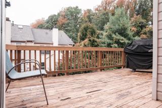 Cozy Stay Springfield Townhome - 3