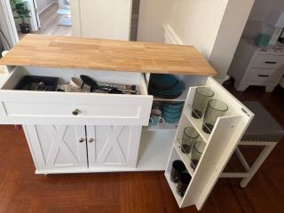 Judees Comfort 1 Charming 1 bedroom Studio walking distance to Hospital Public Transportation to New York City Airport Downtown Newark Restaurants and night life - 8