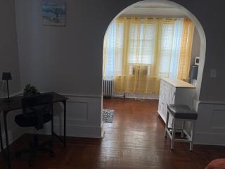 Charming one Bedroom 1 Min to Beth Israel Hospital 30 Min Times SQ NYC ,Newark Airport, American Dream Mall, Downtown Newark Restaurants and night life - 5
