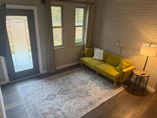 Pet Friendly* Lake House with King Master Suite - 9