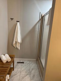 Pet Friendly* Lake House with King Master Suite - - 7