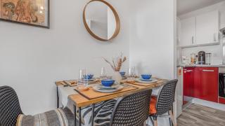 Japan Suite 15 Nights Stay with FreePark, Balcony and Netflix - 8