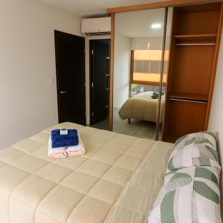 105 - Moderno Departamento en Sirari Equipetrol 2 Dormitorios, 2 Baños, Balcón y TV 50 - 3