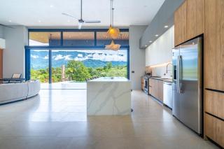 Brand New! Serenity Glass Mountain Villa - Ojochal - 1