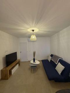 Appartement fraîchement rénové plein cœur du village - 8