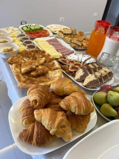 LiEl Holiday - 7