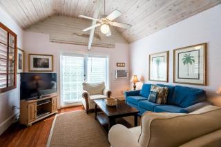 Hemingway's View - Key West - 7