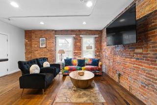 Short North Loft, Free Parking, Sleeps 2 - 1