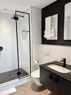 The CoziPlace Lux - 4