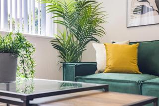 Modern 1BR Flat Gravesend with Parking Sleeps 2 - 3