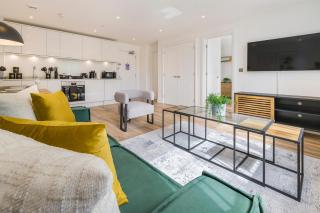 Modern 1BR Flat Gravesend with Parking Sleeps 2 - 6