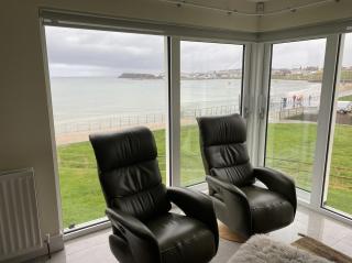 Portrush Beach Front First Floor Apartment - 9