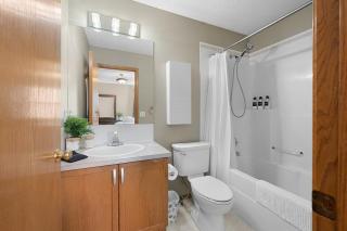 Peacock Suites - 8