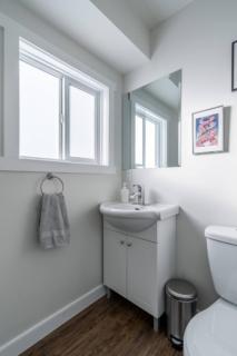Laneway Carriage House - 8