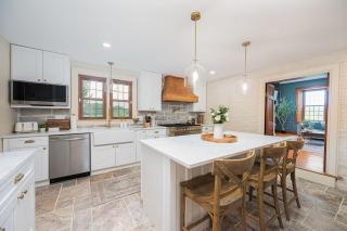 Bellawood Farmhouse - 3