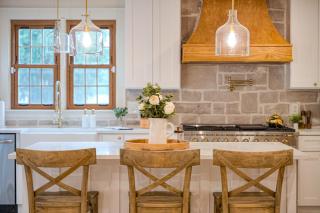 Bellawood Farmhouse - 2