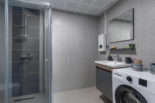 20th Floor Amazing View, Spa & Fitness Parking APT - 3