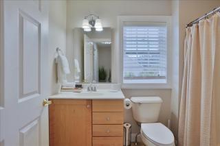 Spacious Family Friendly Royal Residence - 7