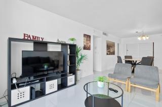 Komffy 1BED Condo w-Pool View 3rd Floor at Tides - 7