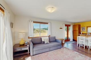 The Friendly Studio - 8