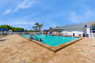 Shoreline Towers 2051 - 5