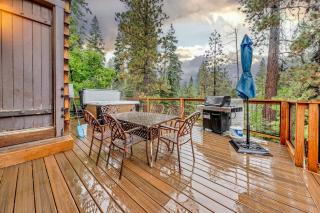 Peaceful Getaway Pet Friendly with Hot Tub and Grill - 7