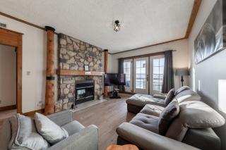 Ski in - Ski out Condo, Hot Tub, Fireplace, Parking, Lake View - Mont-Tremblant - 7