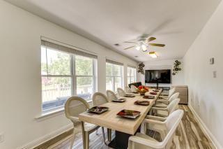 Yard and Dock Waterfront Group Getaway in Biloxi - 6