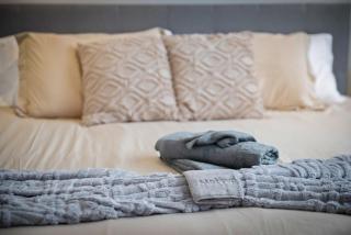 King Bed Comfort, Bidet, Fast Wi-Fi, Parking - 2