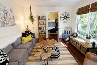 Stylish Lake Hs w/ hot tub: Walk to Blk Mtn Shops - 9