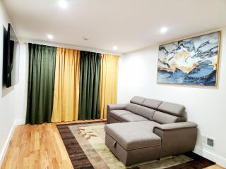 Luxury 3BR Retreat Near NYC - Newark - 9