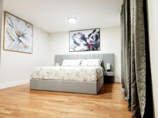Luxury 3BR Retreat Near NYC - 3