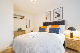 Central Gravesend 1BR Kitchen WiFi Sleeps 2 - 9