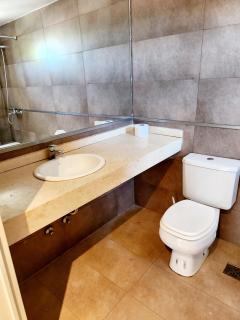 Hermoso Dpto calle Camino, Barrio Santa Genoveva - 9