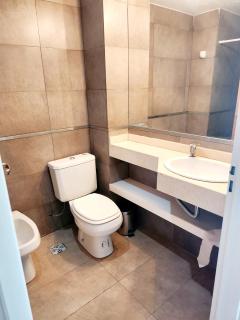 Hermoso Dpto calle Camino, Barrio Santa Genoveva - 1