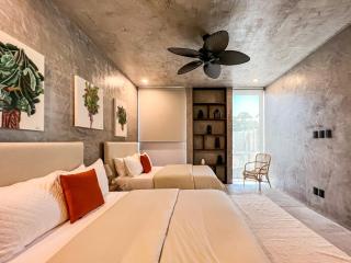 Designer 3 Bed-Villa with Pool & Prime location - 4