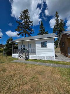 Hunts Point 2-Bed Coastal Retreat - Cottage # 9 - 6