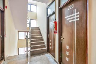 Hotel O Singh Guest House - 0
