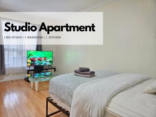 Central Downtown Toronto - Trinity Bellwood Park - 8