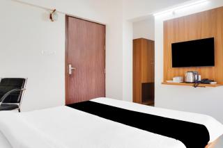 Super Townhouse Lohegaon Near Pune Airport formerly Landmark Regency - Pune - 0