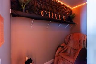 Exclusive, Pool, Massage Chair, Jordan Creek - West Des Moines - 6