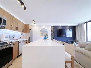 Luxury 1BR Huge Patio Washer Free Park 5 min Beach - 4