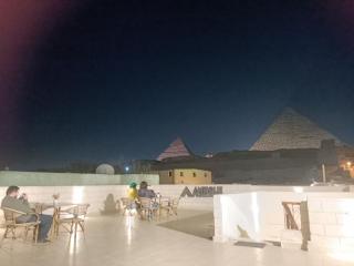 Antique pyramids view - Il Cairo - 3