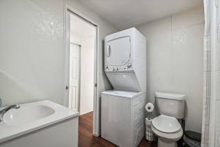 Close to USF-Two Living Rooms-Outdoor Games - 1