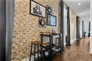 Stylish Midtown Condo Near Vanderbilt & Parthenon - 5
