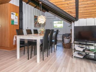 Secluded Oasis by Kvie Lake-By Traum - 1