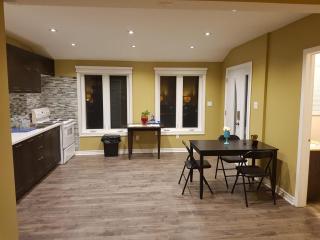 Orchard Cottage - Honeycrisp - 1