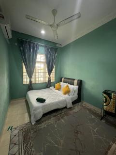 A &a Hani Homestay ,Kuala Nerus - 4